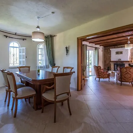 Willa Quinta Anita, Idyllic In Country House Style *