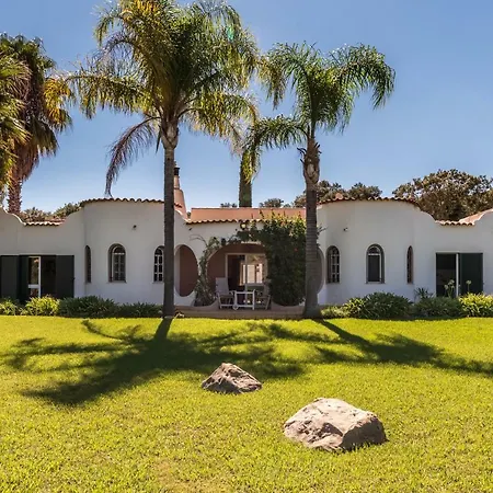 Quinta Anita, Idyllic In Country House Style Villa