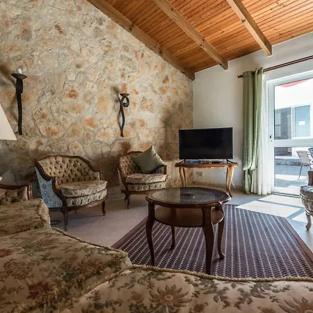 Quinta Anita, Idyllic In Country House Style